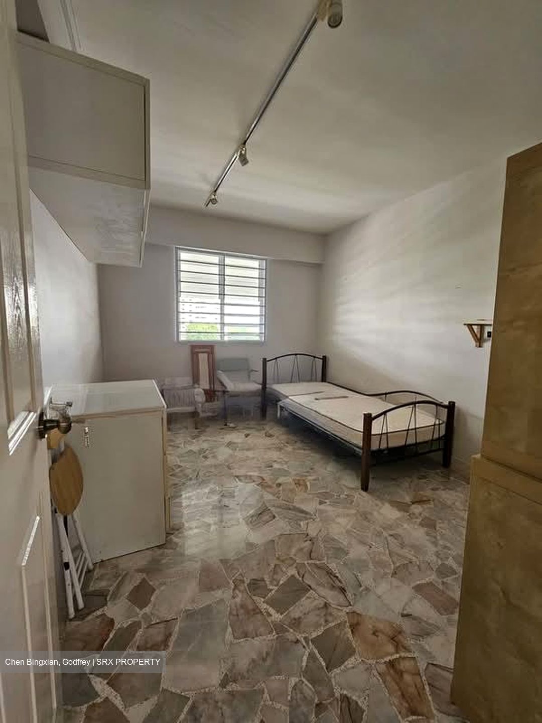 Blk 102 Jurong East Ville (Jurong East), HDB 3 Rooms #572902661